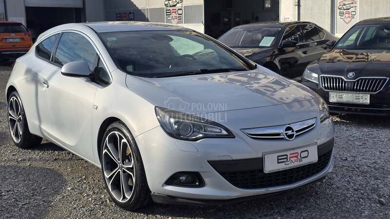 Opel Astra J 1.6 GTC