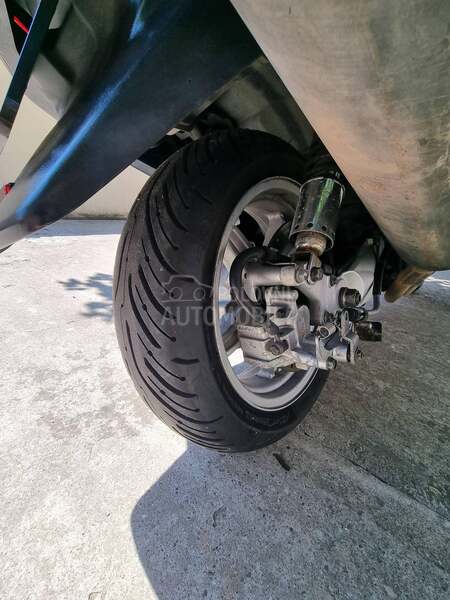 Suzuki Burgman 650