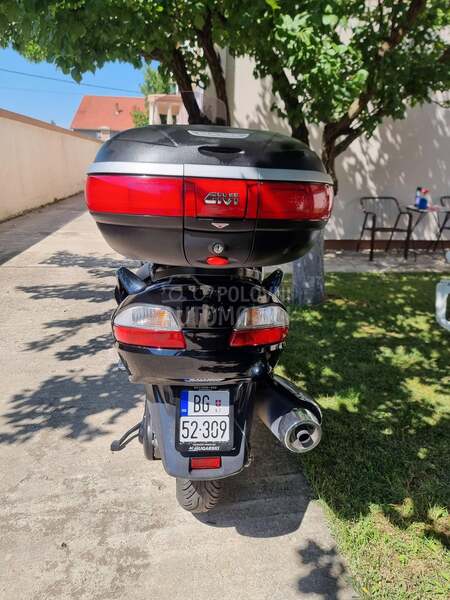 Suzuki Burgman 650