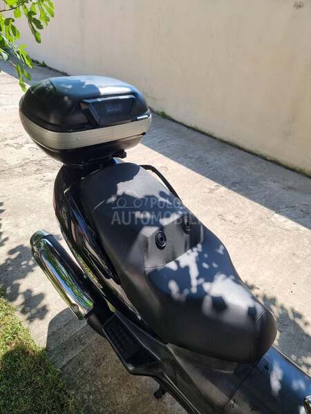 Suzuki Burgman 650