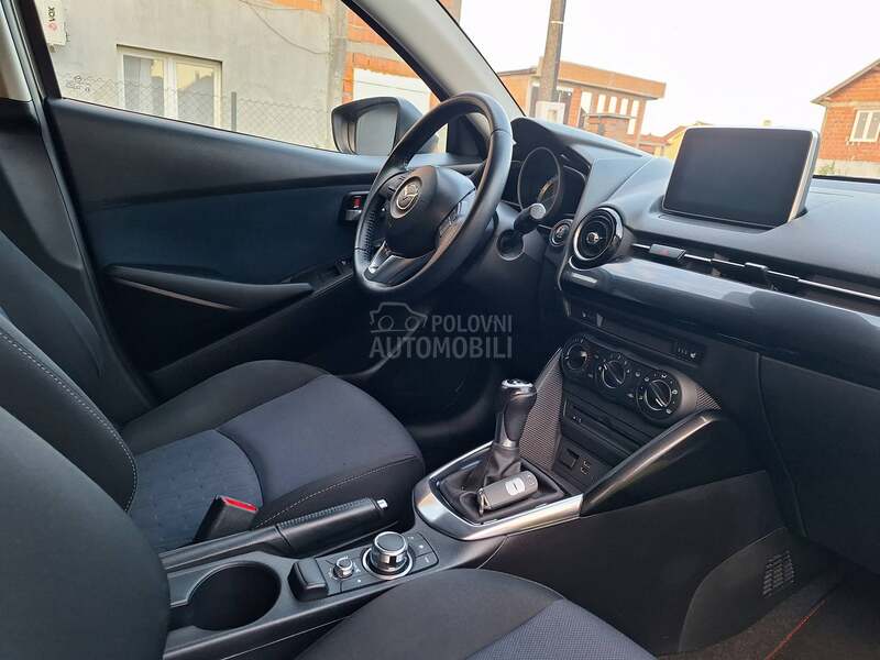 Mazda 2 SkyActiv.org.km