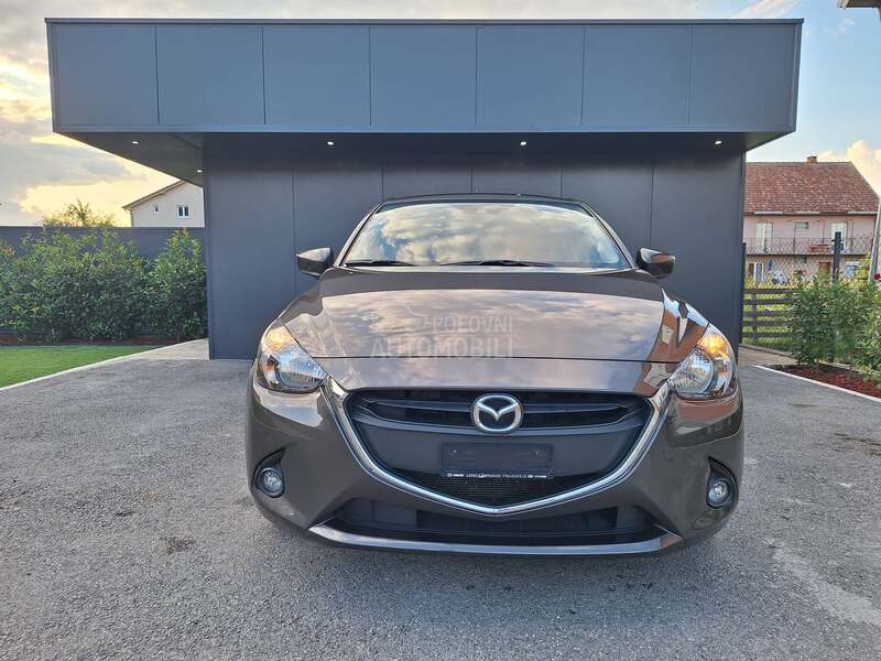 Mazda 2 SkyActiv.org.km