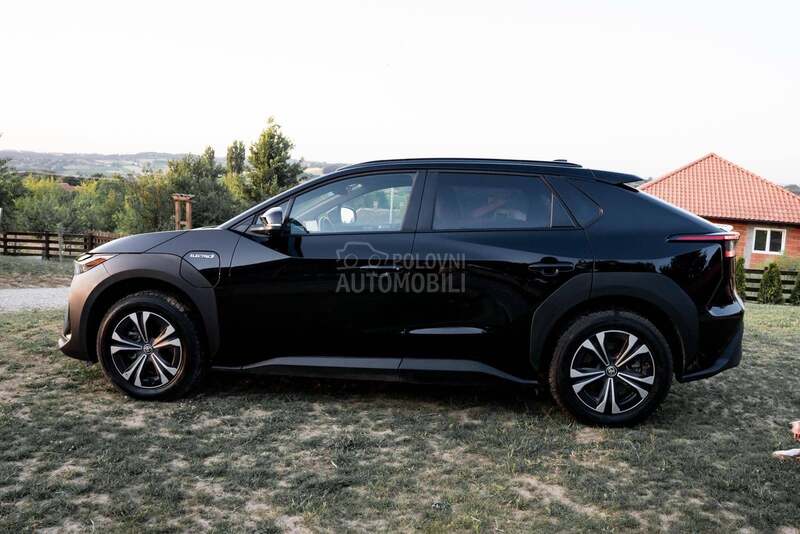 Toyota bZ4X 
