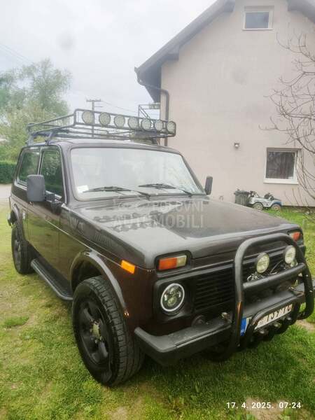 Lada Niva 1.7i