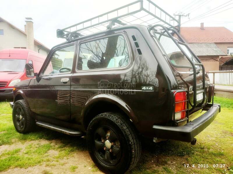 Lada Niva 1.7i