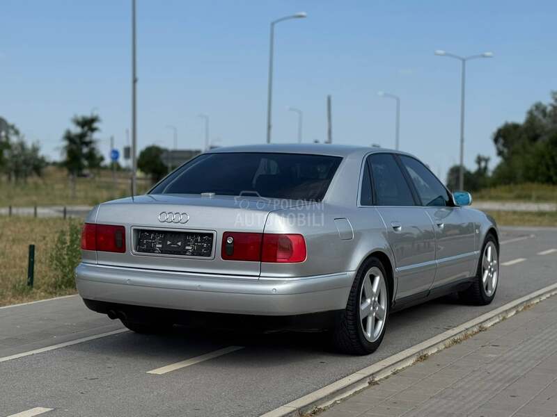 Audi A8 4.2 V8 Primerak