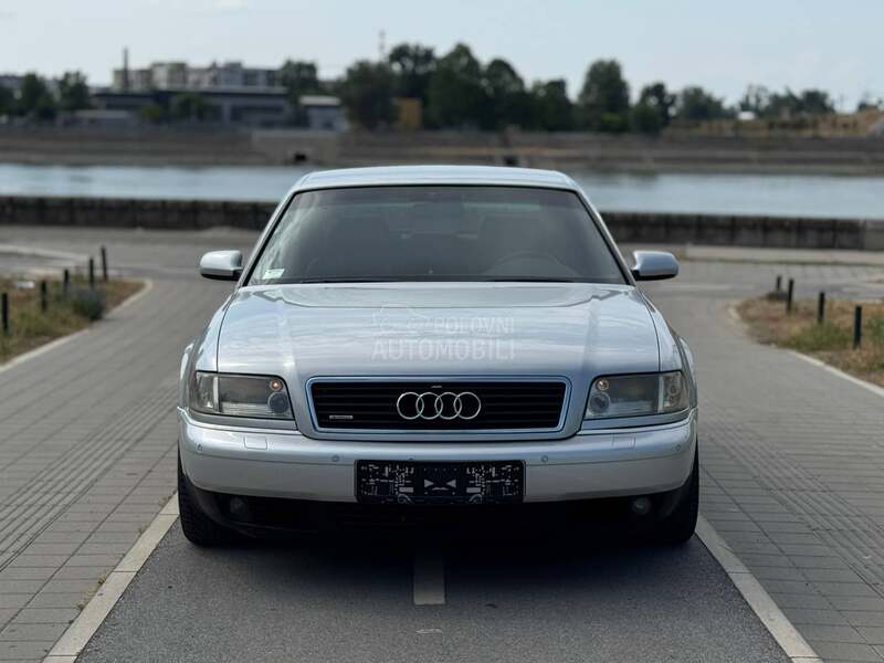 Audi A8 4.2 V8 Primerak