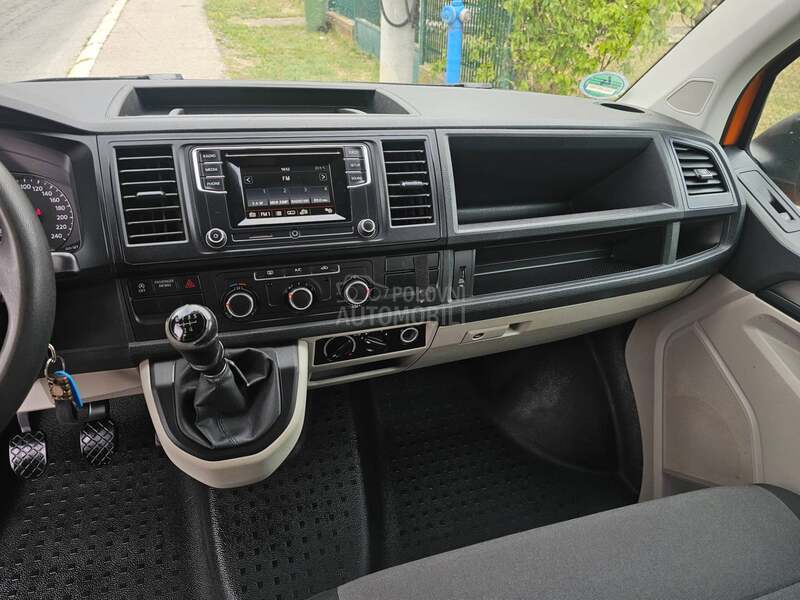 Volkswagen Transporter T6 2.0 TDI 9 sedista