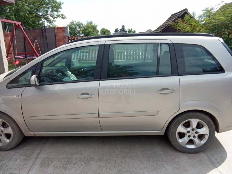 Opel Zafira 
