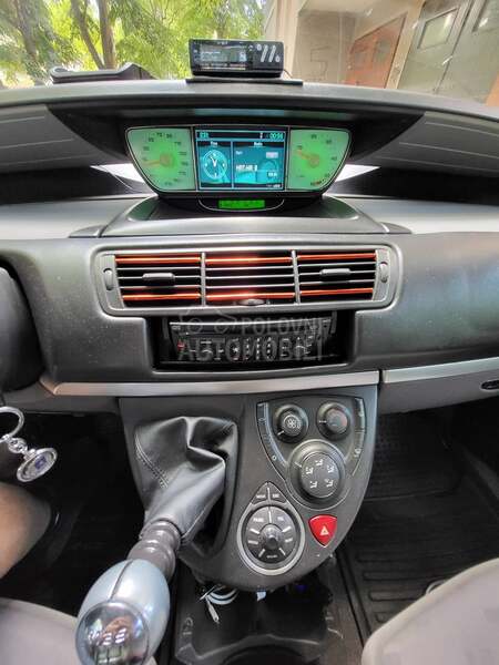 Peugeot 807 2.0 Hdi