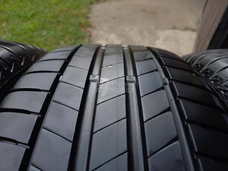 Bridgestone 225/60 R17 Letnja