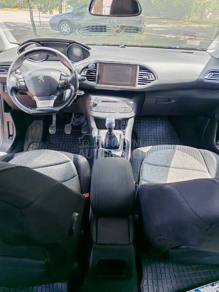 Peugeot 308 1.6 BLUEHDI 120
