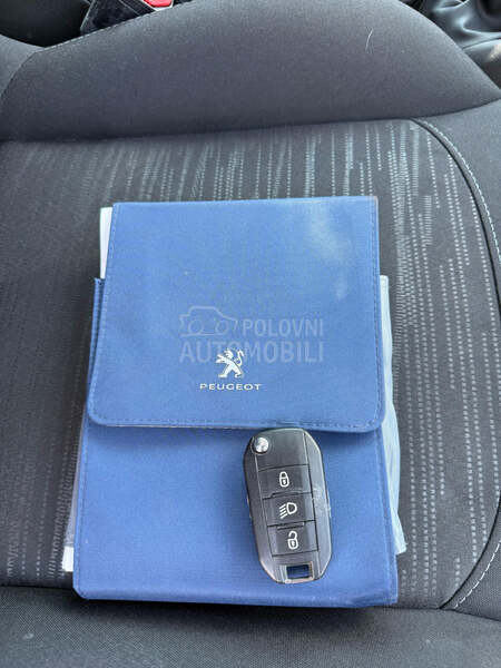 Peugeot 208 Pogledat/i/Opi/s