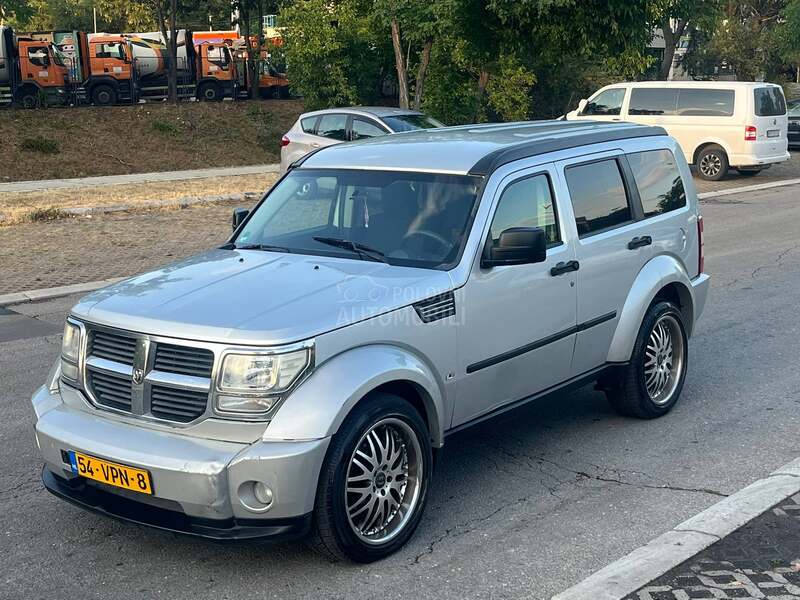 Dodge Nitro 2.8 CRD 4x4SA TABLE