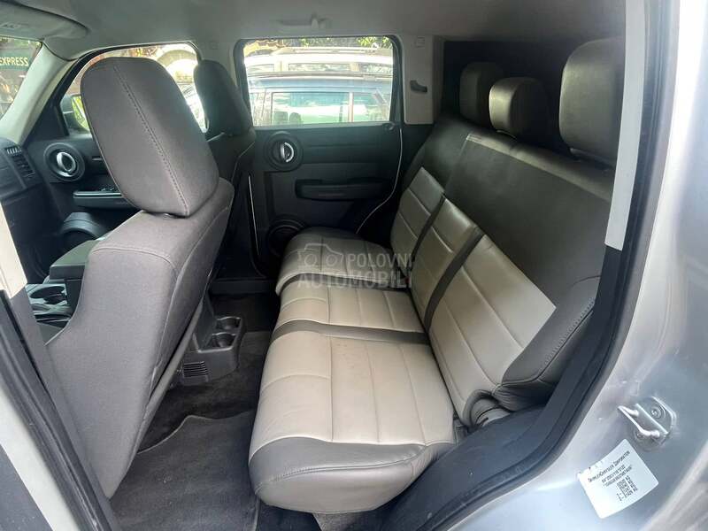Dodge Nitro 2.8 CRD 4x4SA TABLE