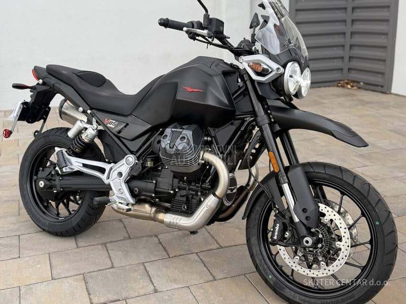Moto Guzzi V85 STRADA 850 NEW
