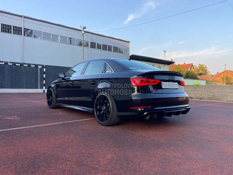 Audi S3 