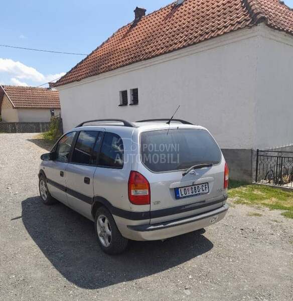 Opel Zafira 