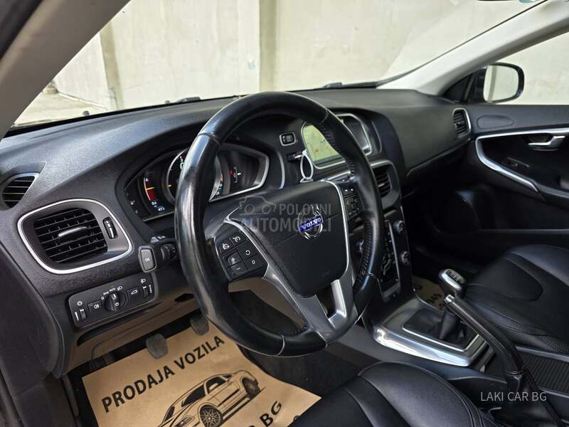 Volvo V40 KINETIC 2.0 D4