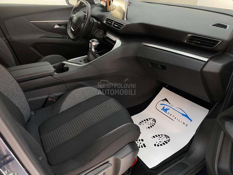 Peugeot 5008 1.5 BLUEHDI