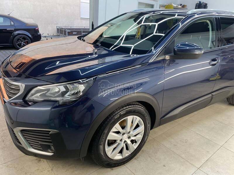 Peugeot 5008 1.5 BLUEHDI