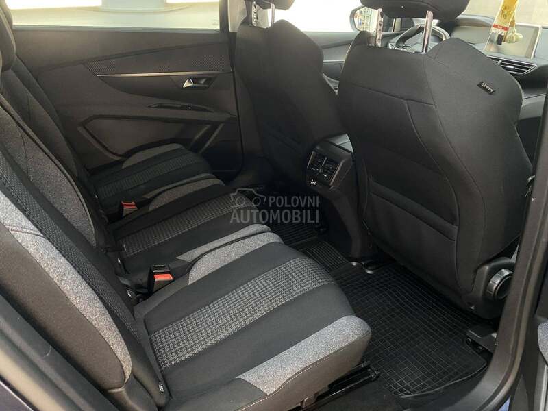 Peugeot 5008 1.5 BLUEHDI