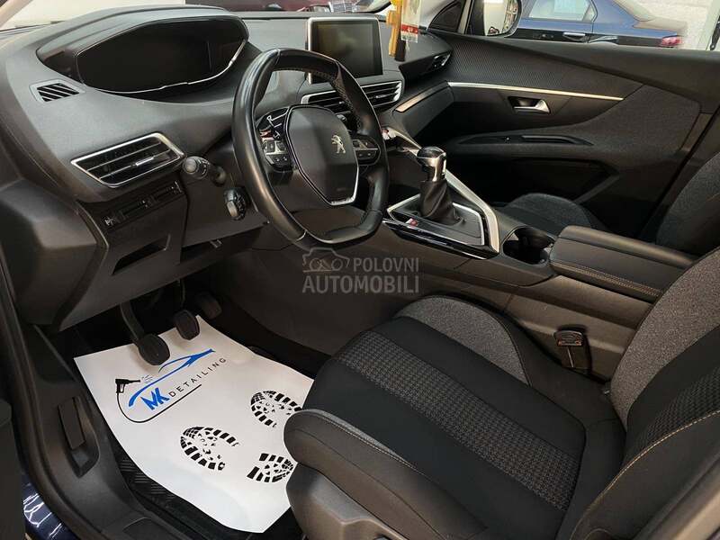 Peugeot 5008 1.5 BLUEHDI