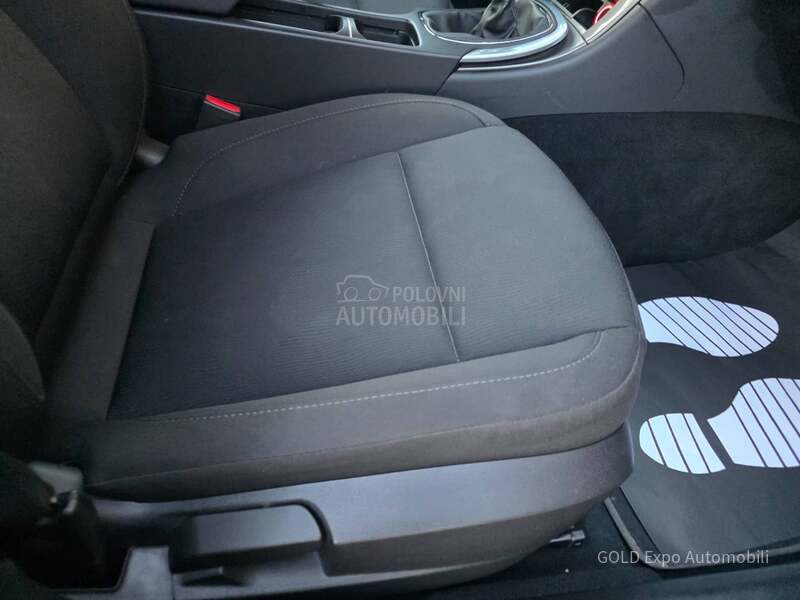 Opel Insignia 1.8 B SPORT 150K.M