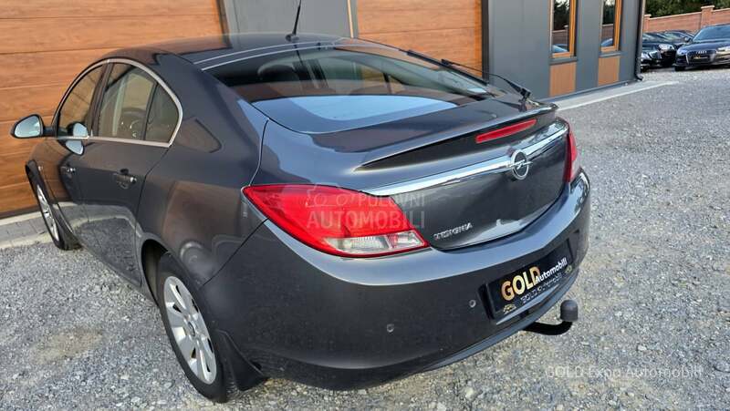 Opel Insignia 1.8 B SPORT 150K.M