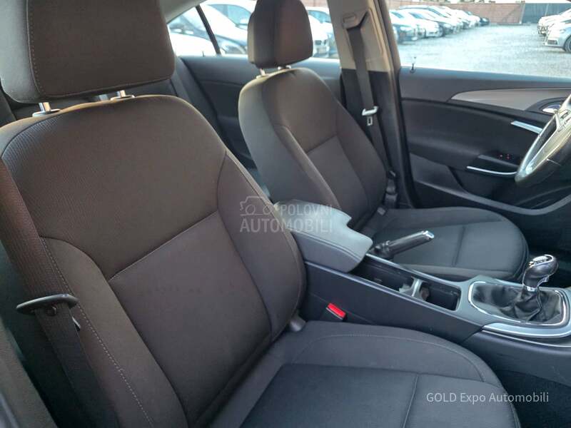 Opel Insignia 1.8 B SPORT 150K.M