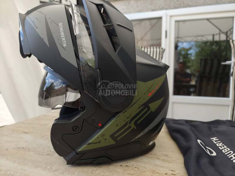 Schuberth E2 top