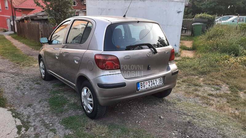 Toyota Yaris 1.0 cetri cilindra