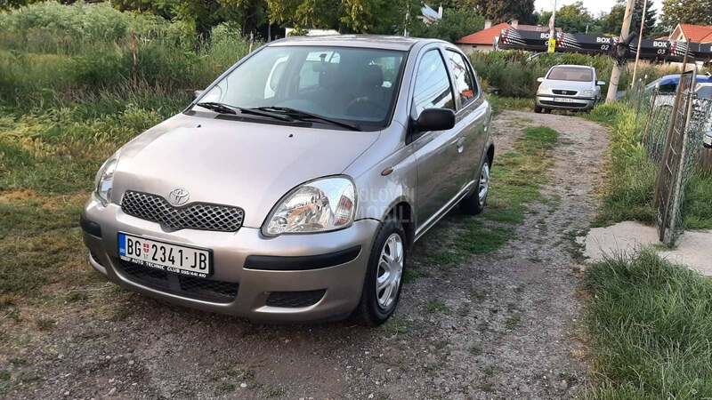 Toyota Yaris 1.0 cetri cilindra