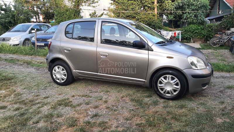 Toyota Yaris 1.0 cetri cilindra