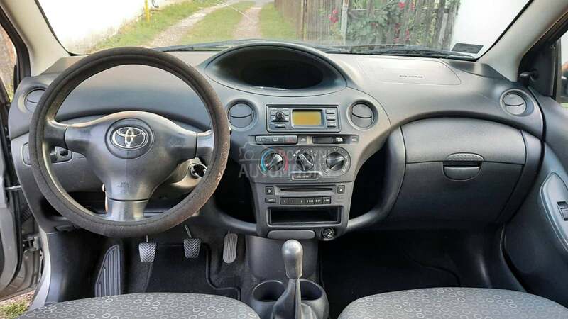 Toyota Yaris 1.0 cetri cilindra