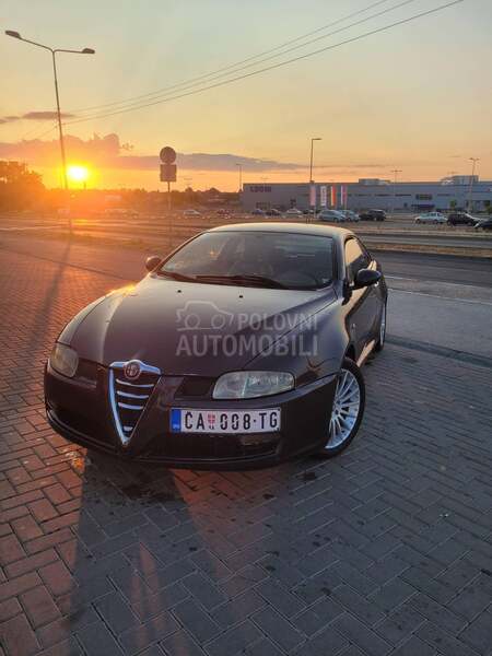 Alfa Romeo GT 