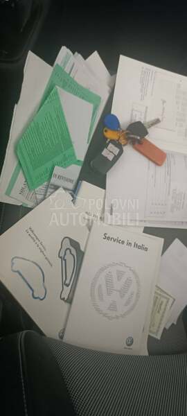 Volkswagen up! white