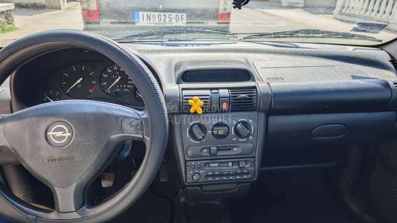 Opel Corsa B 1.2