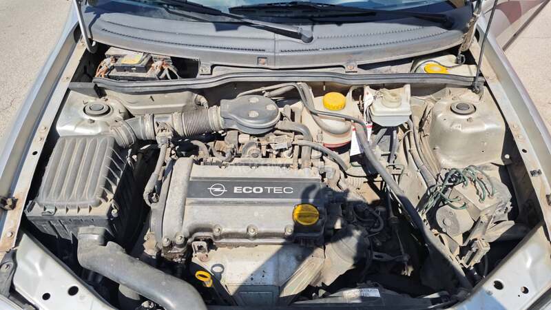 Opel Corsa B 1.2