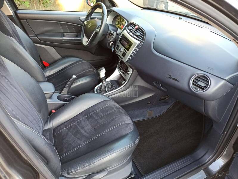 Lancia Delta 2.0mjt PLATINO/165hp