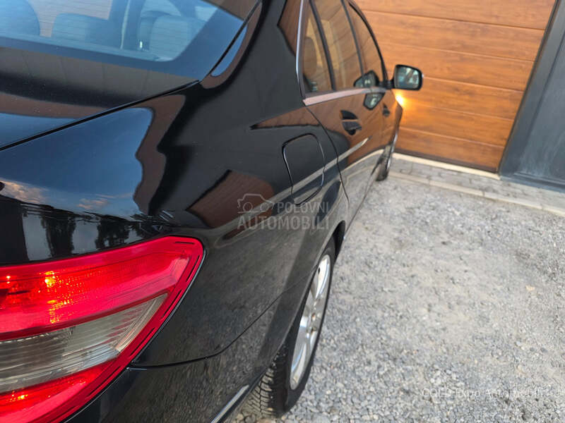 Mercedes Benz C 220 2.1 FUL AVANTGARD