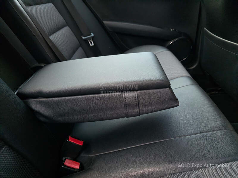 Mercedes Benz C 220 2.1 FUL AVANTGARD