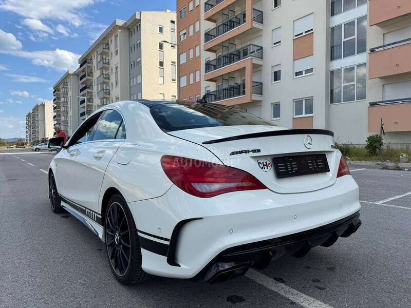 Mercedes Benz CLA 180 AMG/PANO/CH