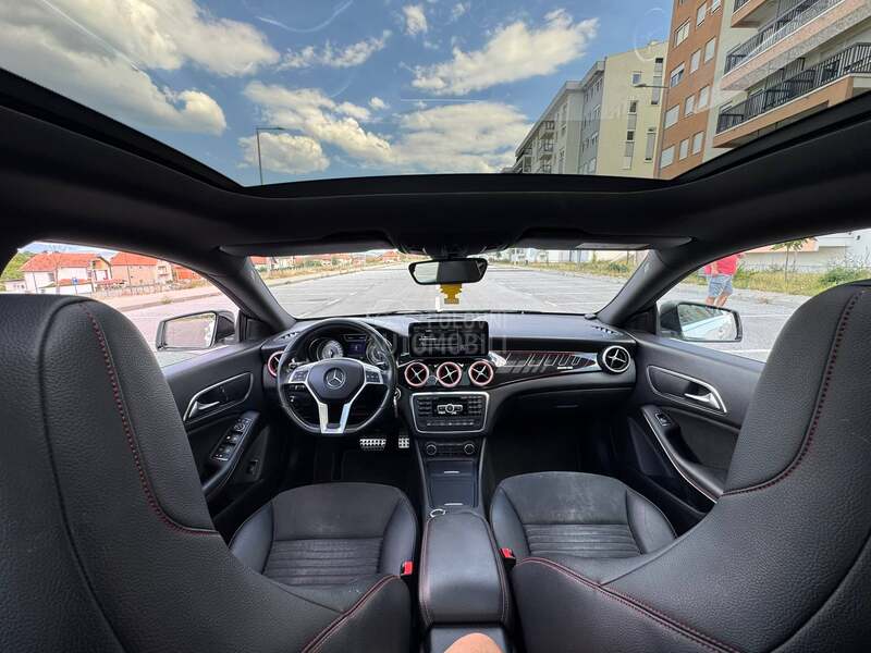 Mercedes Benz CLA 180 AMG/PANO/CH