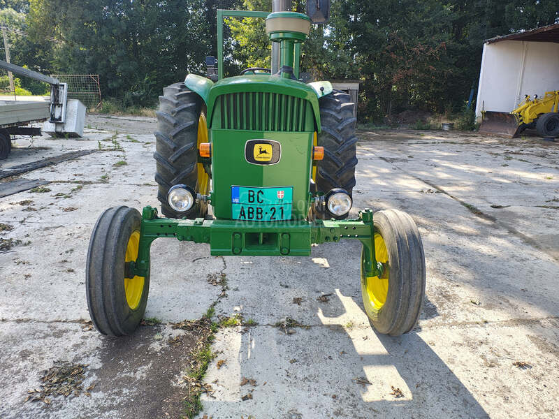 John Deere 6120