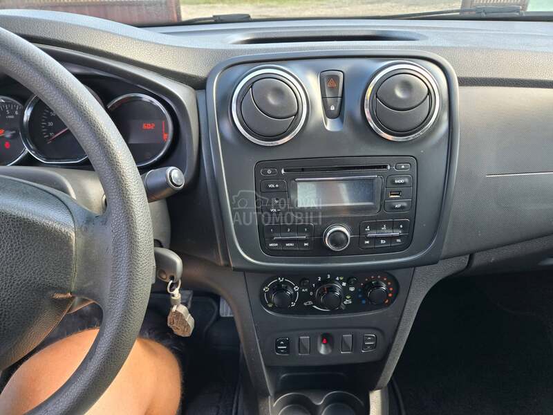 Dacia Logan 