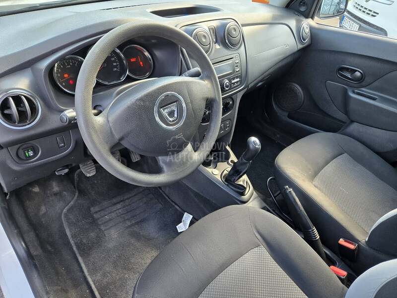 Dacia Logan 