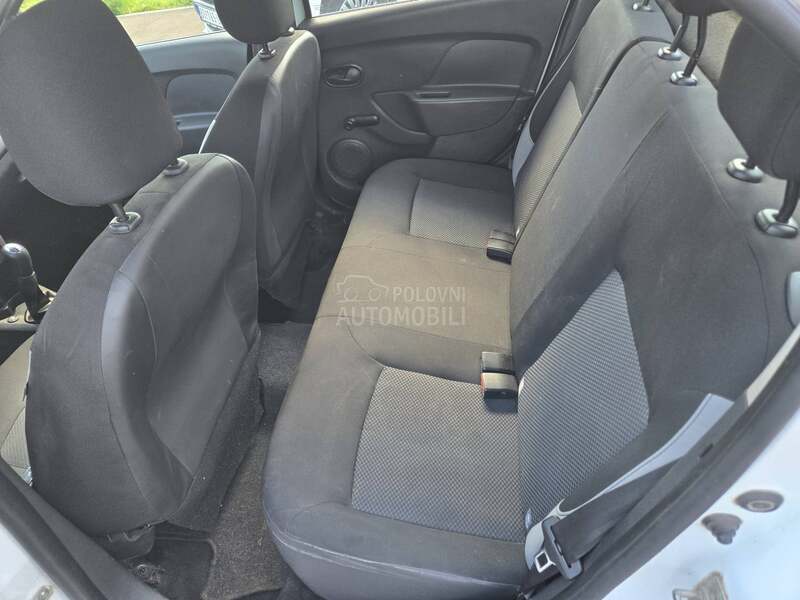 Dacia Logan 