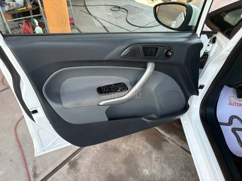 Ford Fiesta 106.ooo 1.2 TOOP