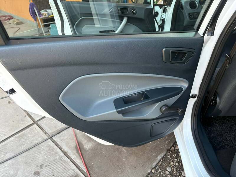 Ford Fiesta 106.ooo 1.2 TOOP